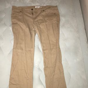 I’m selling jeans👍🏽